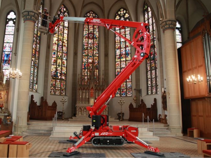 gąsienicowy Teupen Leo 18 GT